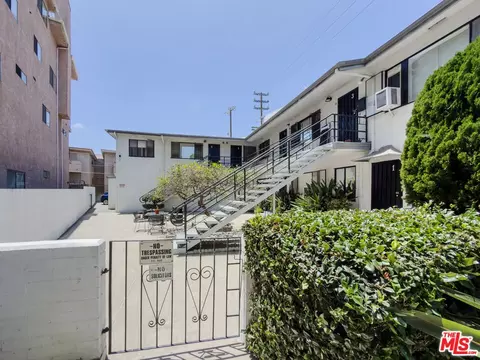 1815 Greenfield Ave, Los Angeles, CA 90025