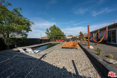 Exterior - 61664 Crest Circle Dr, Joshua Tree, CA 92252 photo 6 of 9