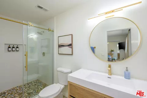 Bath - 61664 Crest Circle Dr, Joshua Tree, CA 92252 photo 1 of 3