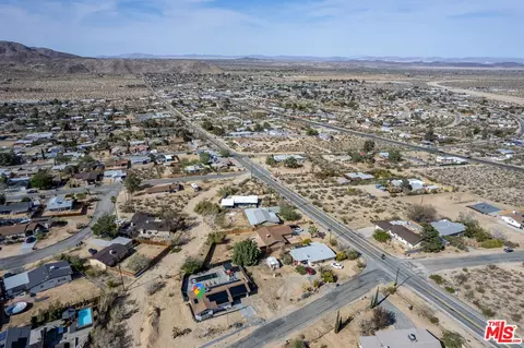 View/Area - 61664 Crest Circle Dr, Joshua Tree, CA 92252 photo 3 of 5