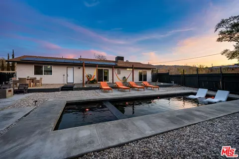 Exterior - 61664 Crest Circle Dr, Joshua Tree, CA 92252 photo 2 of 9