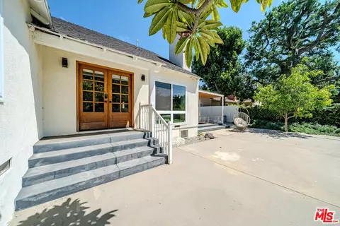 Exterior - 2996 San Pasqual St, Pasadena, CA 91107 photo 5 of 13