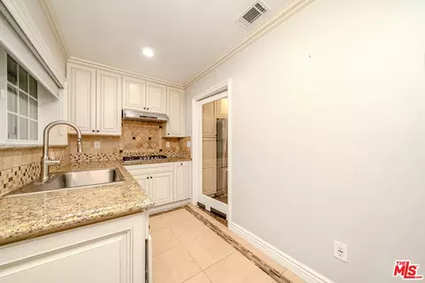 Kitchen - 2996 San Pasqual St, Pasadena, CA 91107 photo 3 of 3