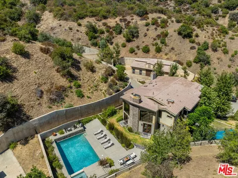 4099 Mandeville Cyn, Los Angeles, CA 90049