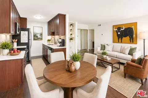 1750 Camino Palmero St #442, Los Angeles, CA 90046