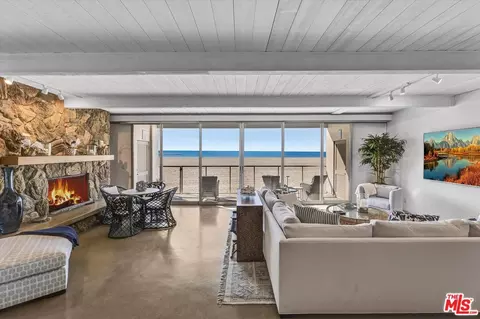 1 Spinnaker St #2, Marina Del Rey, CA 90292