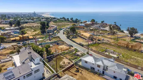 15321 Friends St, Los Angeles, CA 90272
