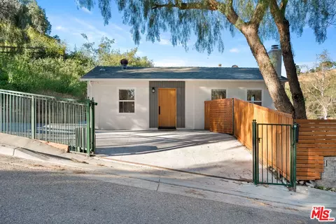 10315 Wheatland Ave, Sunland, CA 91040