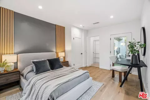 Bedroom - 10327 Wheatland Ave, Sunland, CA 91040 photo 3 of 3