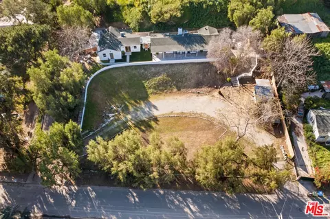 View/Area - 10327 Wheatland Ave, Sunland, CA 91040 photo 1 of 2