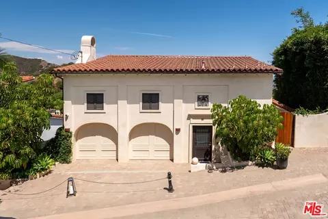 1364 Angelo Dr, Beverly Hills, CA 90210