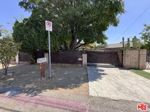 10585 Amboy Ave, Pacoima, CA 91331