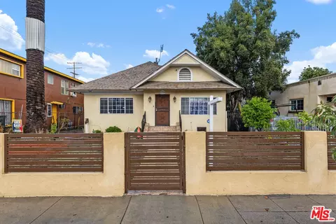 1379 W 37th Pl, Los Angeles, CA 90007