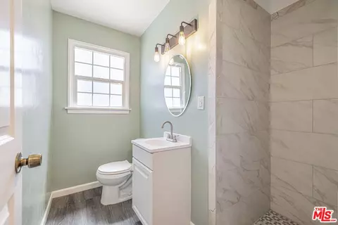 Bath - 37739 Sumac Ave, Palmdale, CA 93550 photo 1 of 4