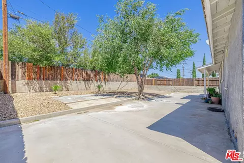 Exterior - 37739 Sumac Ave, Palmdale, CA 93550 photo 5 of 9