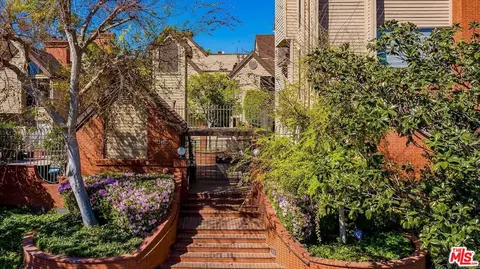835 S Lucerne Blvd #205, Los Angeles, CA 90005