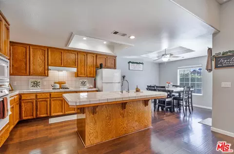 Kitchen - 1459 Hillsboro Ave, Madera, CA 93637 photo 3 of 3