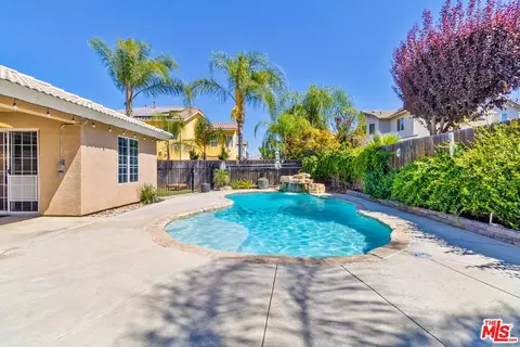 Exterior - 1459 Hillsboro Ave, Madera, CA 93637 photo 1 of 8