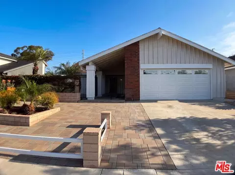 8361 Northport Dr, Huntington Beach, CA 92646