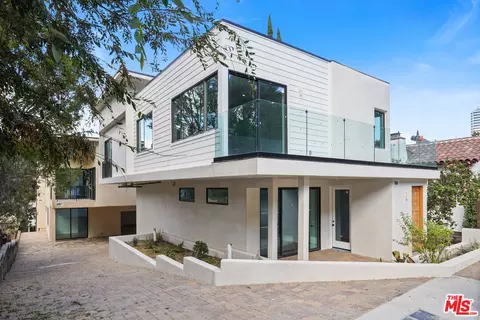 3686 Fredonia Dr, Los Angeles, CA 90068
