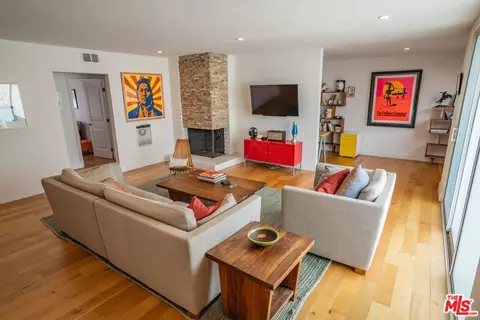 8358 Manitoba St #5, Playa Del Rey, CA 90293