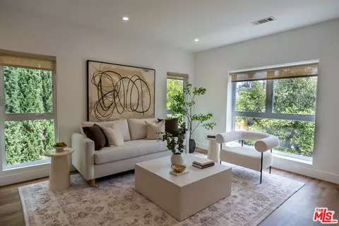 249 N Bonnie Brea St #4, Los Angeles, CA 90026