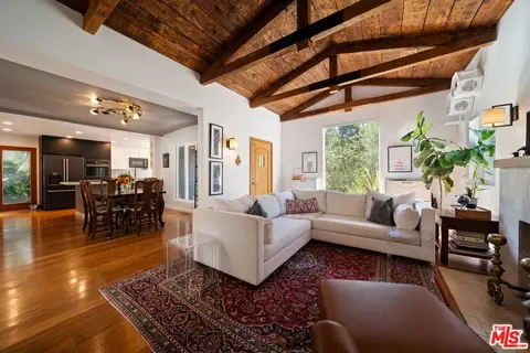 2817 Virginia Ave, Santa Monica, CA 90404