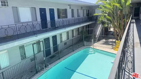 Exterior - 323 E Chestnut St, Glendale, CA 91205 photo 1 of 2