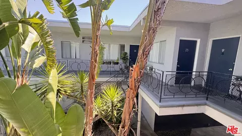 Exterior - 323 E Chestnut St, Glendale, CA 91205 photo 2 of 2