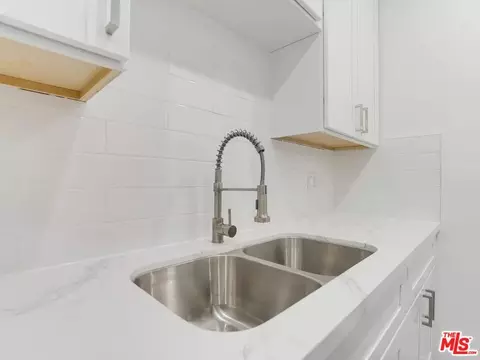 Kitchen - 323 E Chestnut St, Glendale, CA 91205 photo 1 of 1