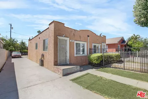 1208 E 74th St, Los Angeles, CA 90001