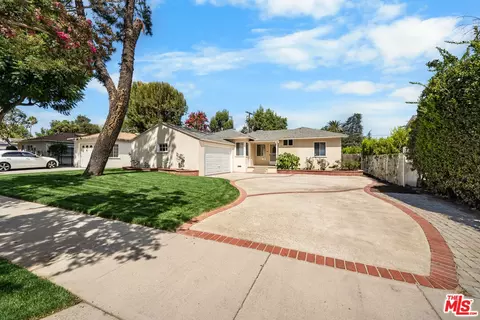 8914 Canby Ave, Northridge, CA 91325