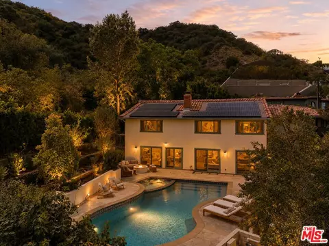 9830 Beeson Dr, Beverly Hills, CA 90210