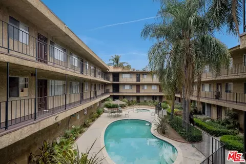 8505 Columbus Ave #307, North Hills, CA 91343