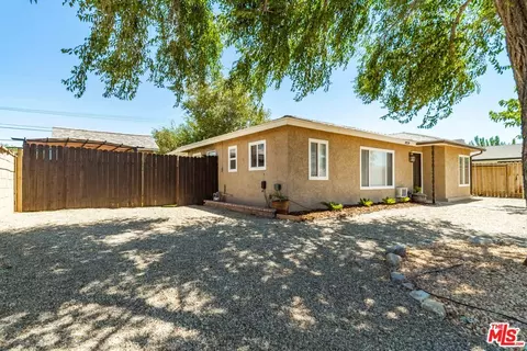 Exterior - 38538 30th St, Palmdale, CA 93550 photo 5 of 12