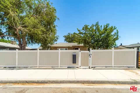 Exterior - 38538 30th St, Palmdale, CA 93550 photo 3 of 12