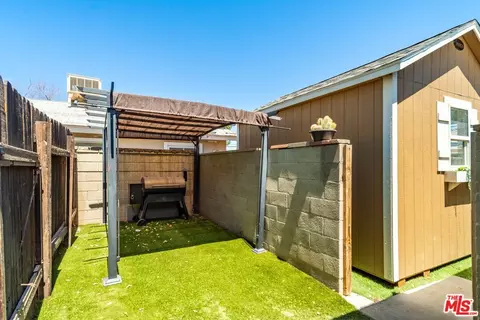 Exterior - 38538 30th St, Palmdale, CA 93550 photo 6 of 12