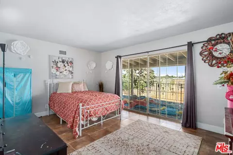 Bedroom - 42706 20th St, Lancaster, CA 93534 photo 6 of 9
