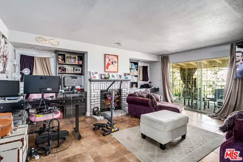 Living - 42706 20th St, Lancaster, CA 93534 photo 5 of 5