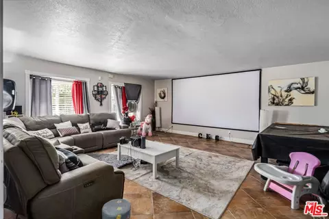 Living - 42706 20th St, Lancaster, CA 93534 photo 1 of 5