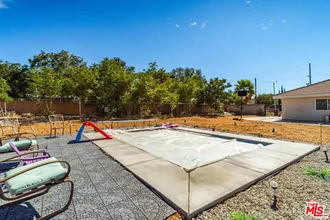 Exterior - 42706 20th St, Lancaster, CA 93534 photo 8 of 11