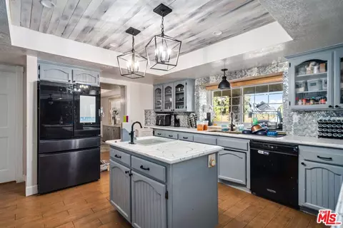 Kitchen - 42706 20th St, Lancaster, CA 93534 photo 2 of 4