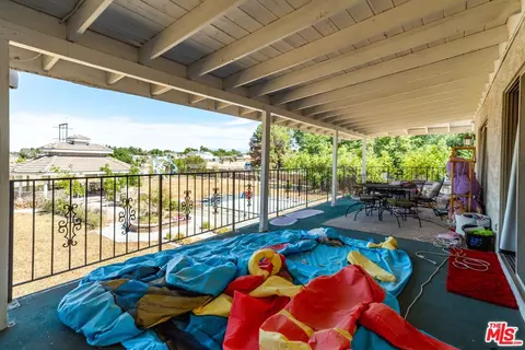 Exterior - 42706 20th St, Lancaster, CA 93534 photo 4 of 11