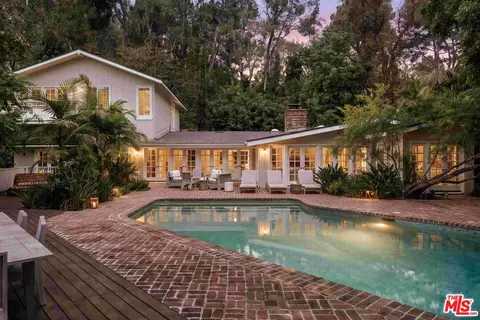 9911 Tower Ln, Beverly Hills, CA 90210