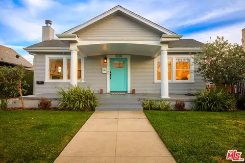 2238 W 28th St, Los Angeles, CA 90018