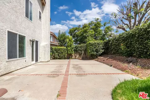 Exterior - 4188 Trailcrest Dr, Moorpark, CA 93021 photo 4 of 5
