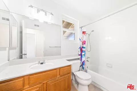 Bath - 4188 Trailcrest Dr, Moorpark, CA 93021 photo 3 of 3