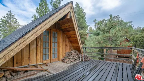 Exterior - 834 Victoria Ln, Sugarloaf, CA 92386 photo 7 of 11