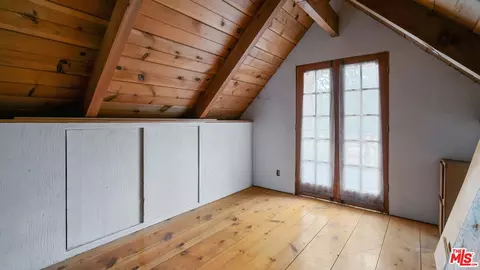 Bedroom - 834 Victoria Ln, Sugarloaf, CA 92386 photo 1 of 6