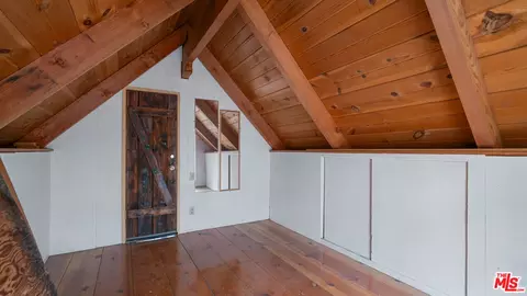 Bedroom - 834 Victoria Ln, Sugarloaf, CA 92386 photo 2 of 6